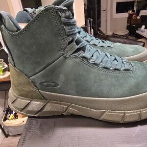 MENS OAKLEY COYOTE MID ZIP BOOT Dark Green FOF100348 9M6 Men's Size 11.5 NEW
